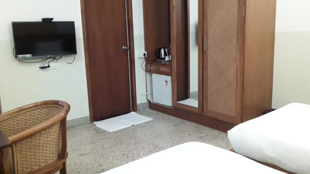 Hanu Reddy Residences - Nawab Habibullah Avenue Chennai Exterior foto